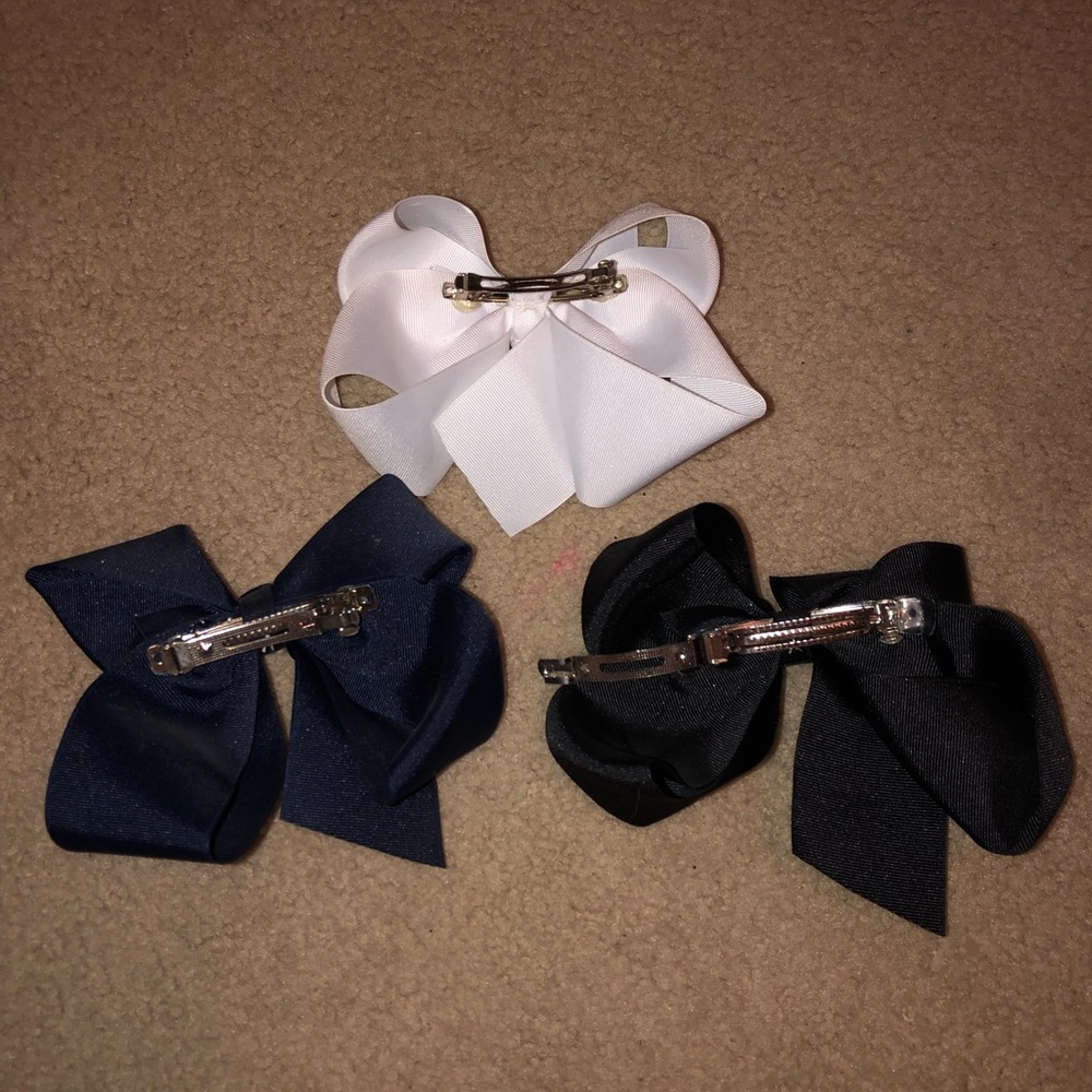 Bows - Picture 2 of 2